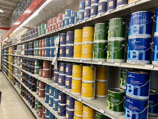 Benjamin Moore Aisle