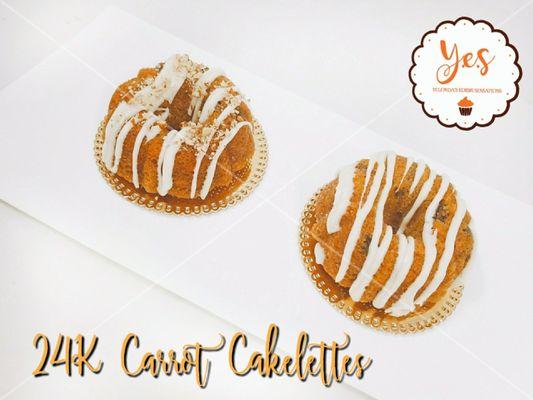 24K Carrot Cakelettes w/ cream cheese glaze