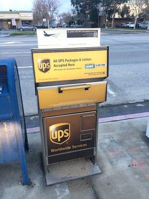 UPS Drop Box