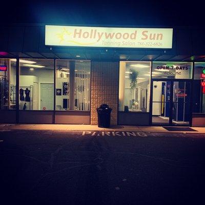 Hollywood Sun Tanning Salon 1006 Eastern Ave  Malden, Ma 02148