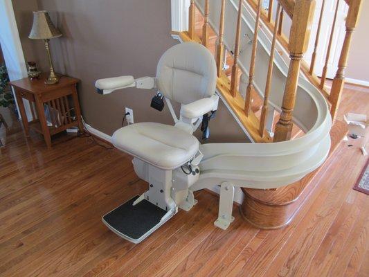 Curved Rail Stairlifts Are Popular.