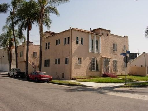 Leasing office located in Unit 8 of apartment complex at 912 S Hillview Ave, Los Angeles.