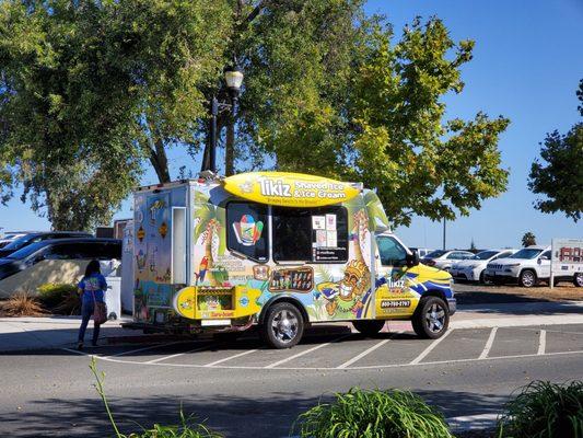 Dessert truck