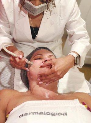 Facials/acne treatment