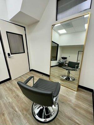 Large mirror, styling chair, shampoo chair or sink, utility care, all utilities included