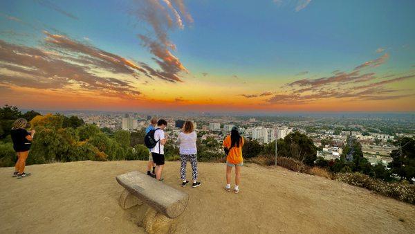 Hollywood Sunset Walking and Hiking Tour