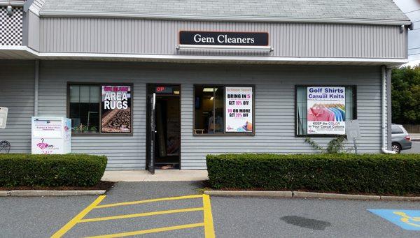 Storefront of Gem Cleaners in Wayland.