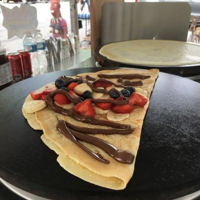 The signature crepe Tutti Frutti...