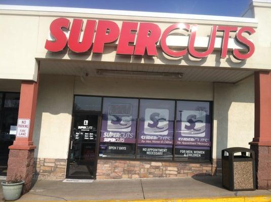 Welcome to Supercuts at Lincoln Court Center, Frazer, Pa.!