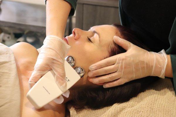 Specialty Facials for anti-aging