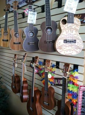 Ukes! A great instrument to learn.