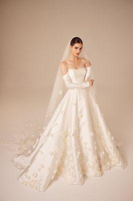 Pavane Couture Bridal