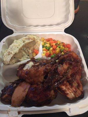 Halal chicken with mashed potatoes(so good) and mixed veggies.