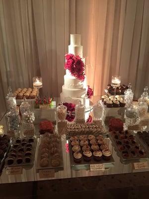 Mirrored tables for dessert