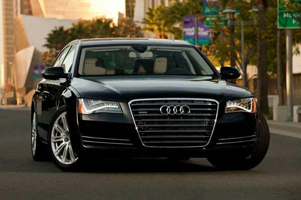 Calabasas to LAX up to 4 passenger  $ 120 Use our high End cars we garanty a  comfort ride. Useluxurylimo.com