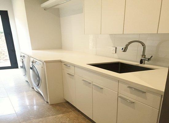 Qortstone Sugar White laundry countertop