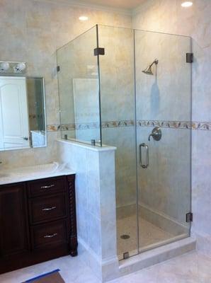 L Showerdoors framless