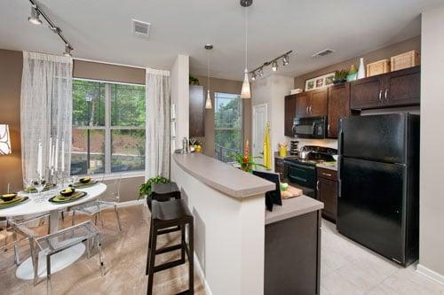 Five East Apartments in Atlanta - Kitchen