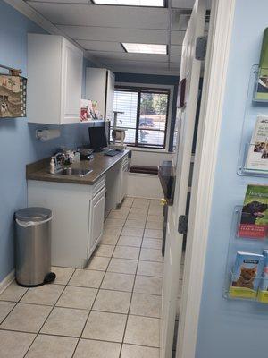 We pride ourselves in making our clinic as "Cat friendly" as possible. We even have a room dedicated to them!