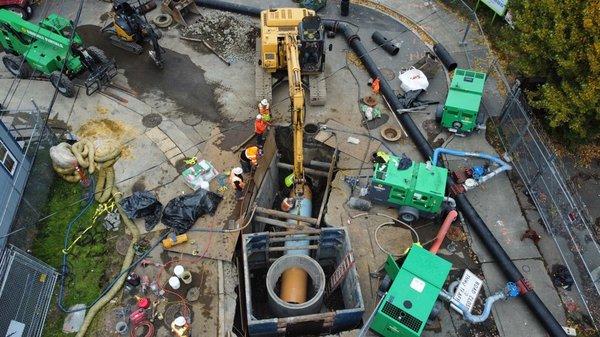 Duwamish Interceptor Urgent Sewer Repair - Urgent repair installing a 42 inch metal sewer pipe with dual active bypass