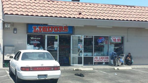 J & B Liquors & Deli