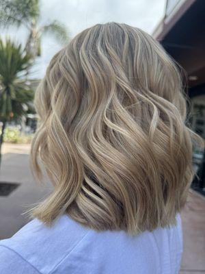 Blonde healthy strands for the win!