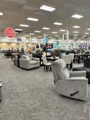 Raymour & Flanigan Furniture and Mattress Outlet