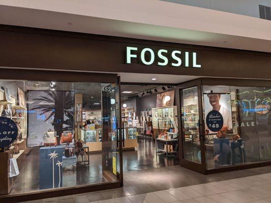 Fossil Outlet