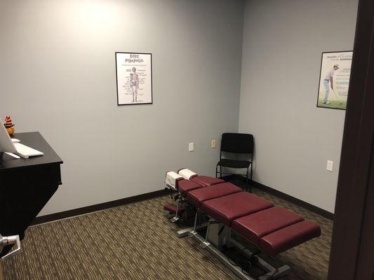 Journey Chiropractic adjusting room #1