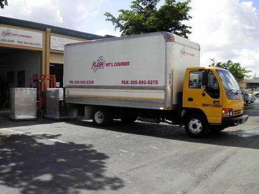 Freight forwarder
 Envios a Colombia Carga, Casillero, Puerta Puerta