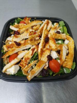 Cranberry walnut salad with chicken