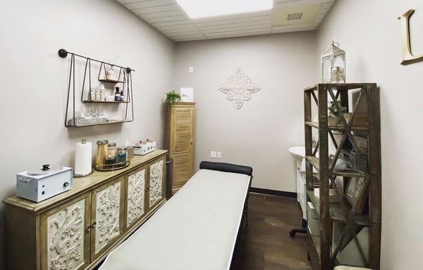 LvS Esthetics Waxing Suite 19