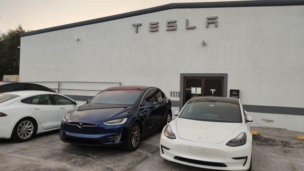 Tesla Service Center - Sarasota