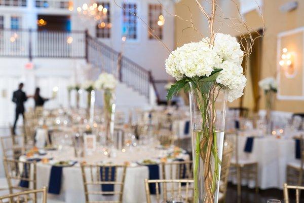 Gorgeous tall hydrangea centerpieces.