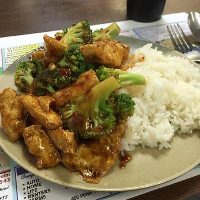 Broccoli with Garlic Sauce and Fried Tofu.