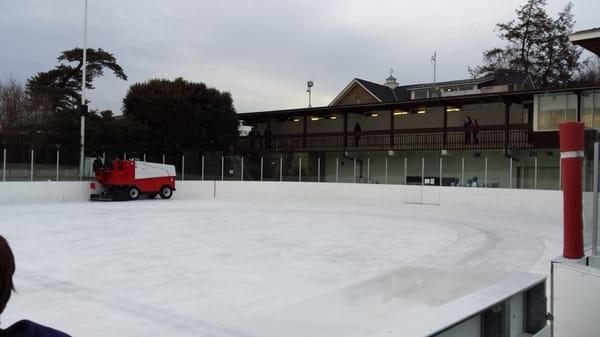 Rink out side