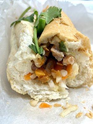 Redmeat Sandwich / Banh Mi Thit Do