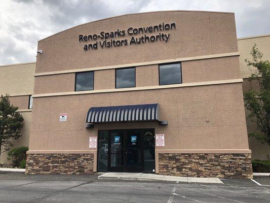 Friday, May 24, 2019: front entrance at back of Reno Town Mall.