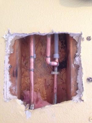 Leak in my wall Golden West Leak Detection made and nail it point on. On made one hole.