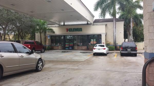 7-Eleven at Oakland Park near University