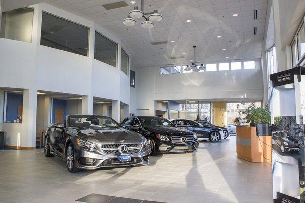 Mercedes-Benz of Portsmouth Showroom