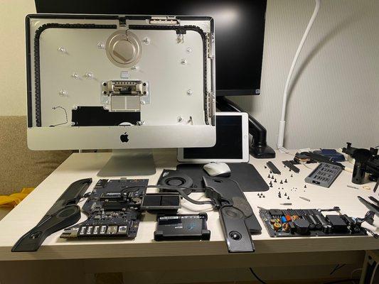 iMac cleaning and disk replacement to SSD