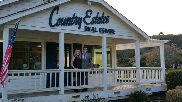 We love our escrow team at Old Republic Title Company, Country Estates-"Loney & Worley Team"