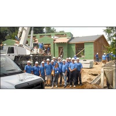 Hardy Crew at Extreme Home Makeover