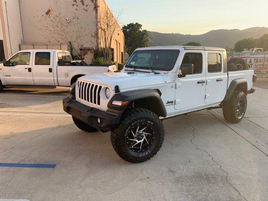 3 inch lift kit with new rims,tires.