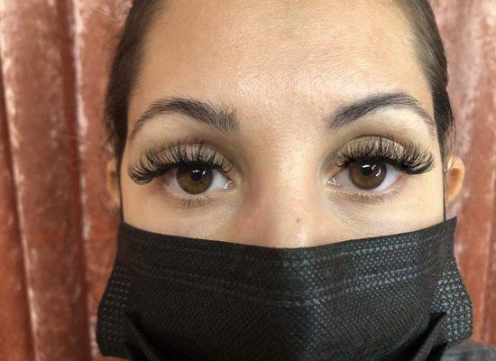 Hybrid Full Set Lash Extensions