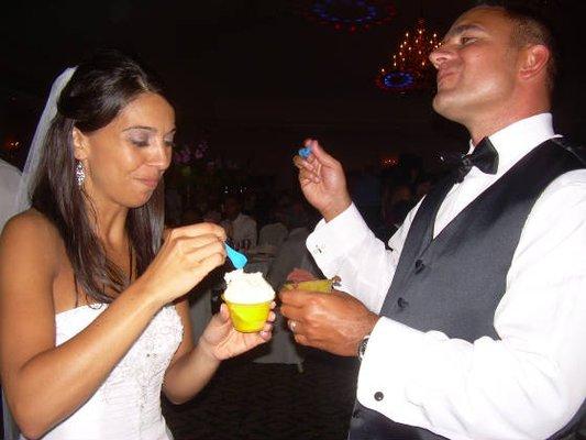 WOW your guests with Nana's Gelato Station at your wedding