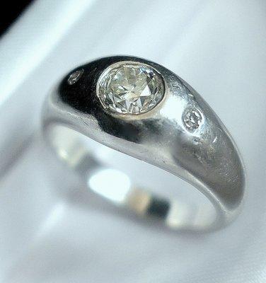 1930's diamond ring in platinum