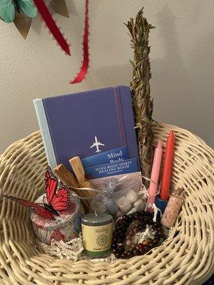 Basket Giveaway! Book now 11/5 until 12/5/22 to be entered into the giveaway!