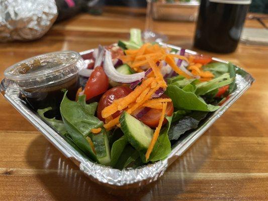 Side salad with vinaigrette